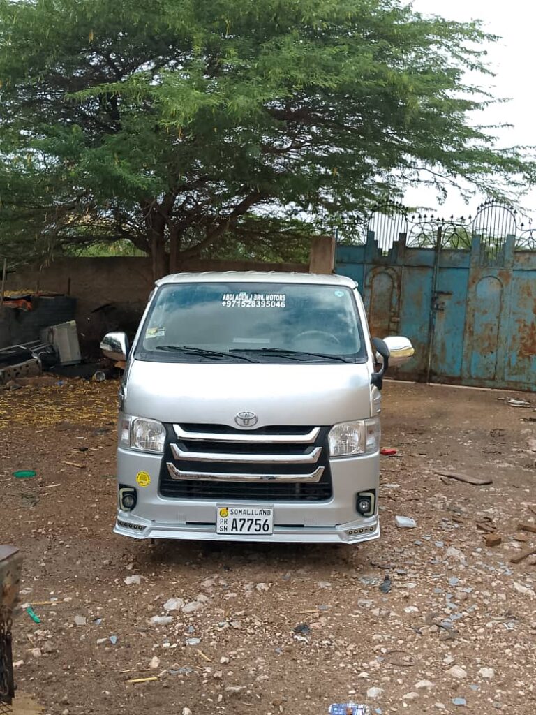 Toyota hiace bus iib ah hargeisa