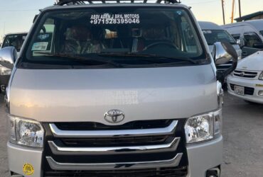 Toyota hiace bus iib ah hargeisa