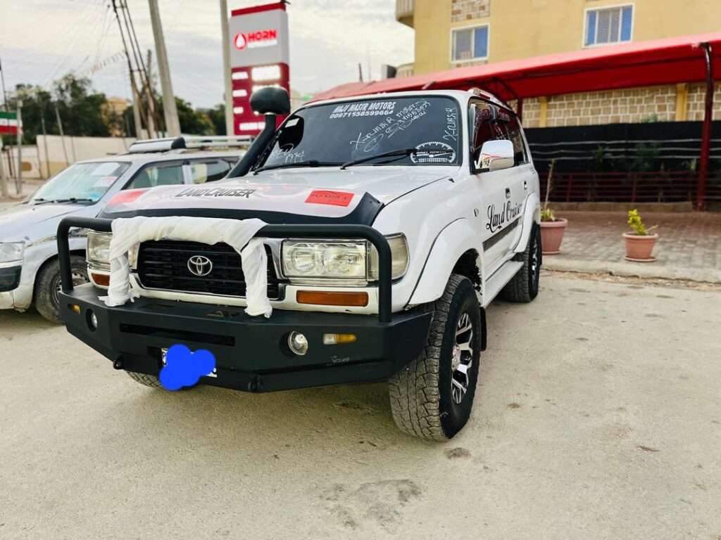 Toyota lancruser iib ah hargeisa