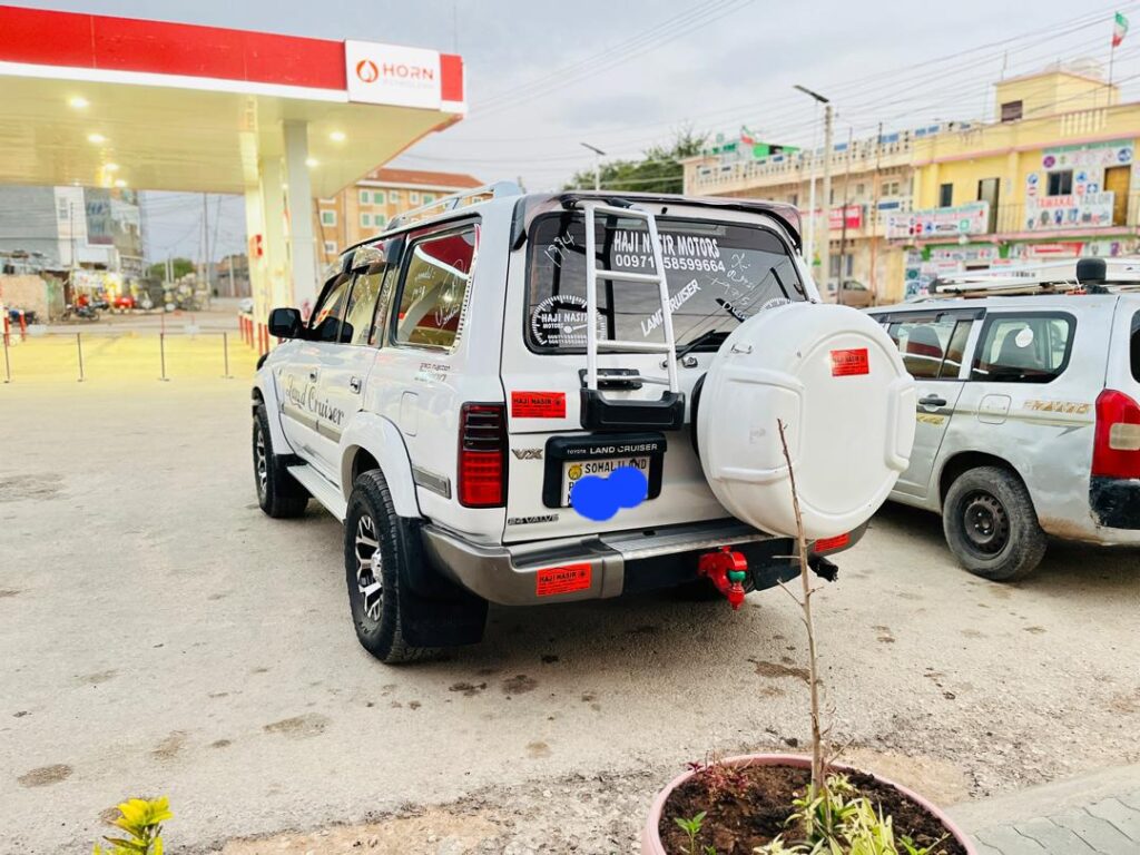 Toyota lancruser iib ah hargeisa