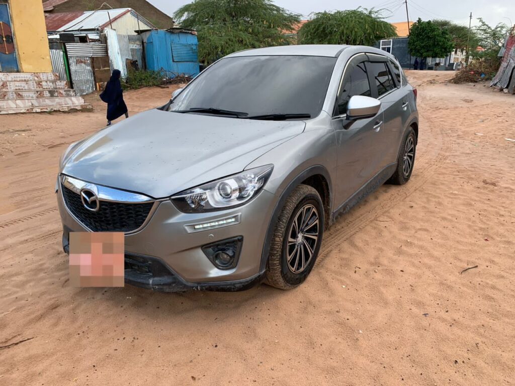 Gaadhi mazda ah oo iib ah hargeisa