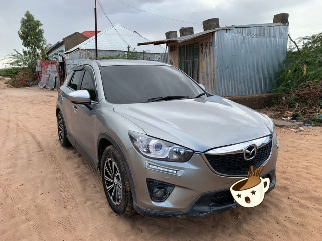 Gaadhi mazda ah oo iib ah hargeisa